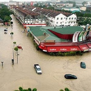 Hulurkan bantuan untuk banjir di Kuantan