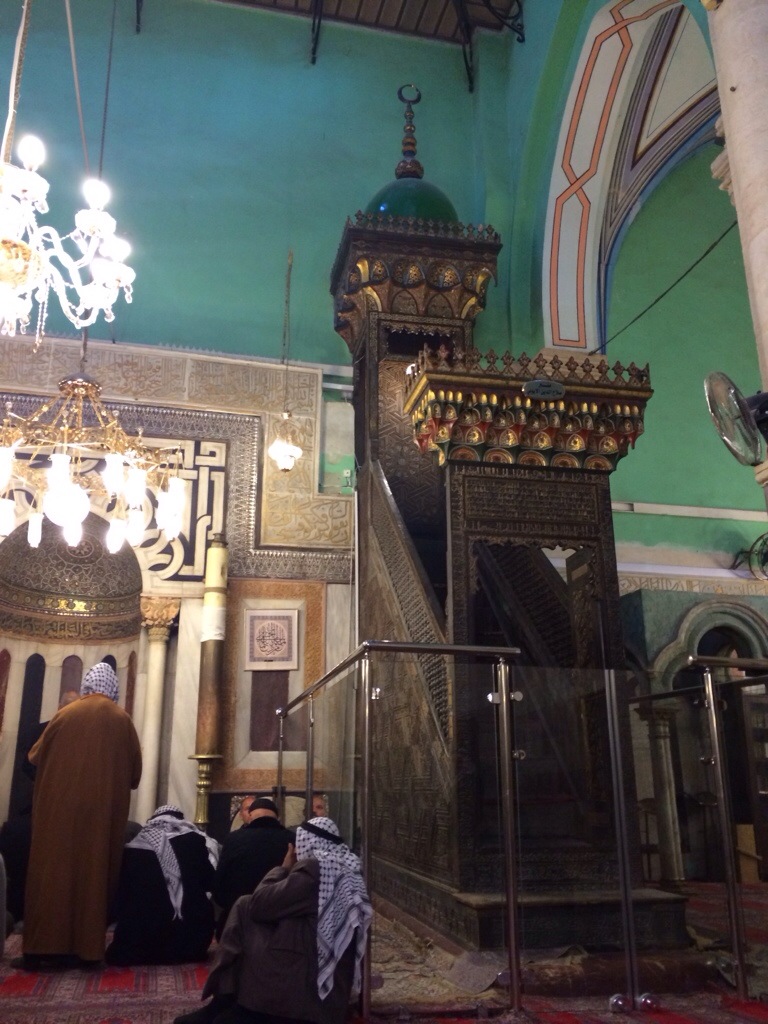 mimbar masjid Nabi Ibrahim a.s