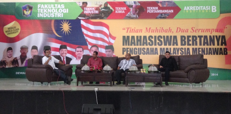 Barisan Panel pengusaha dari malaysia dan indonesia