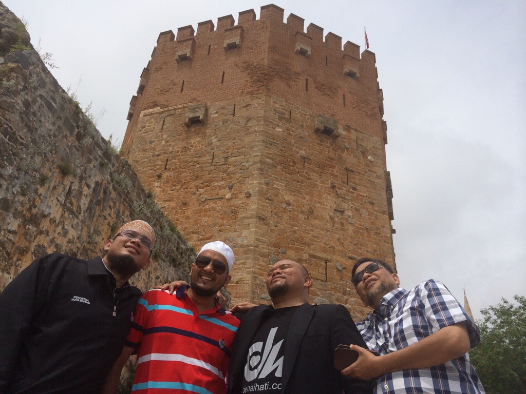 Red Tower Alanya Castle antara tempat tumpuan pelancong