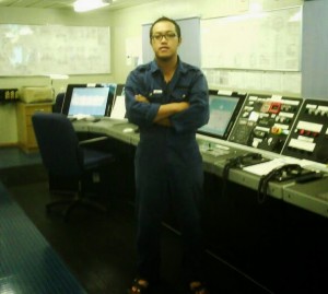 Hasni Hardi Parlan seorang jurutera kapal