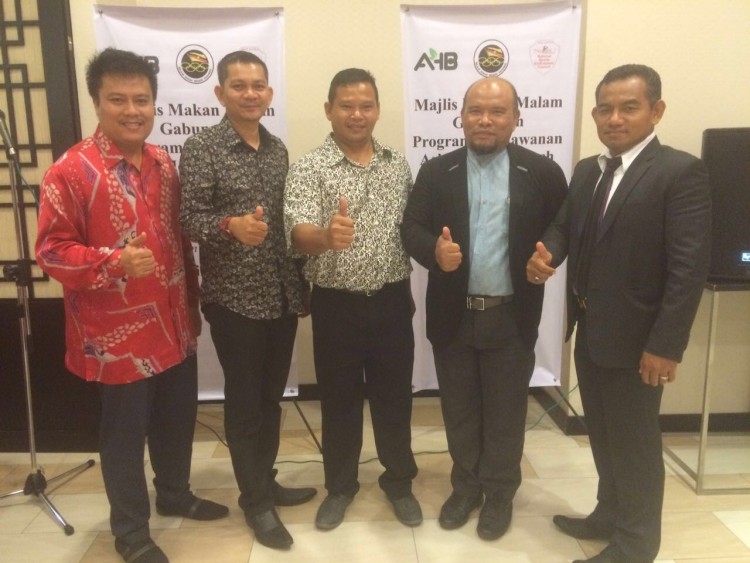 Watson Nyambek bersama Jemaah Denaihati