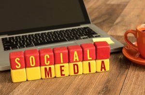 Pemasaran menggunakan platform sosial media