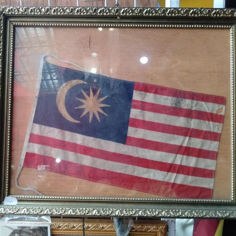 Berapakah jalur pada bendera malaysia