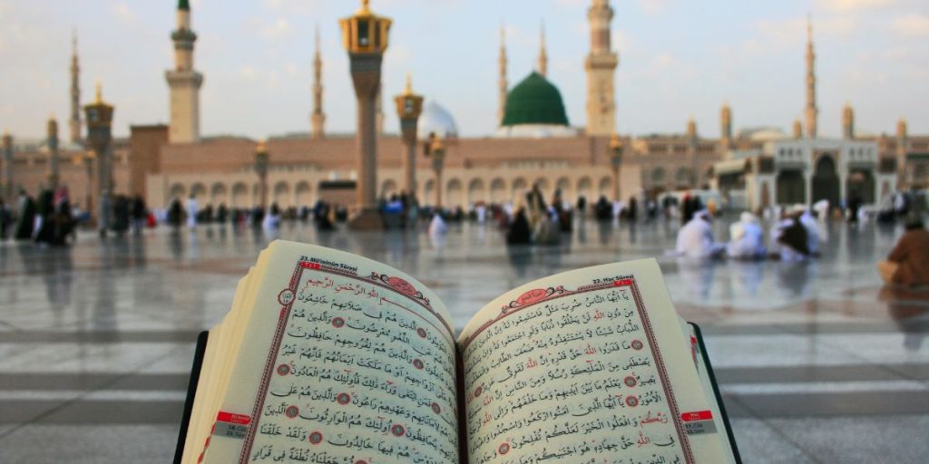 Surah Al-Hasyr  Denaihati