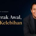 Promotional banner with a smiling man in a black blazer on the right, large Indonesian headline 'Bergerak Awal, Bina Kelebihan' on dark blue background with a top-left logo.
